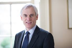 Ronald Macduff Urquhart, Ruchlaw